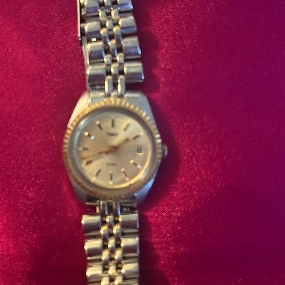 Bulk Lot of Watches. Various Conditions - Picture 12 of 16